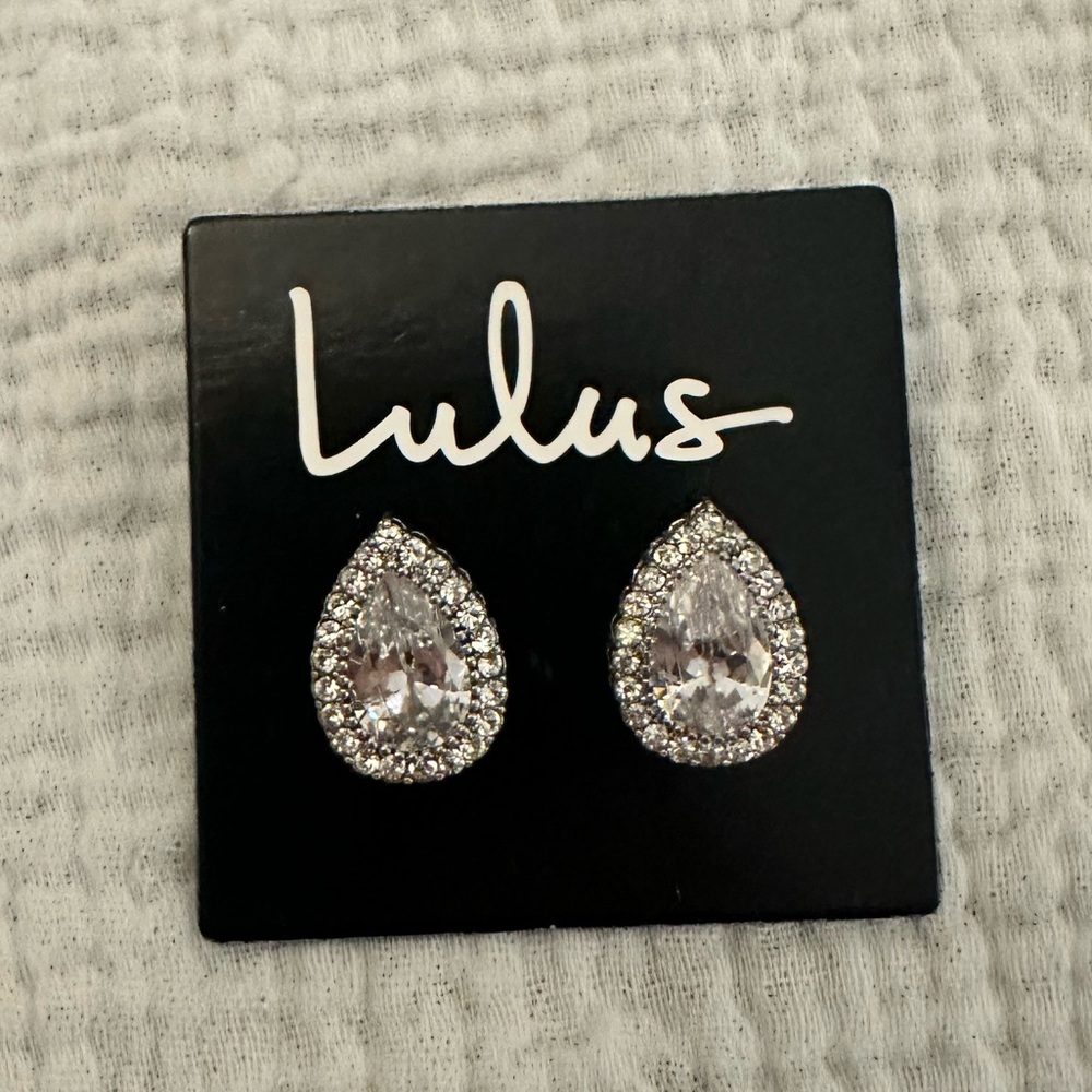 Lulu’s Teardrop Earrings - New in Package